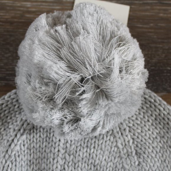 NWT UGG POM KNIT HAT GRAY‎ OSFA